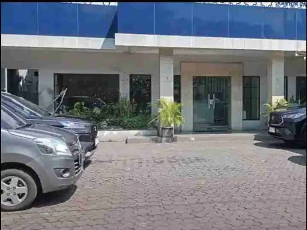 DISEWAKAN  RMH EX KANTOR PUSAT KOTA Jl. DIPONEGORO , COCOK UNTUK KANTOR, KLINIK, RESTO&CAFE, MINIMARKET