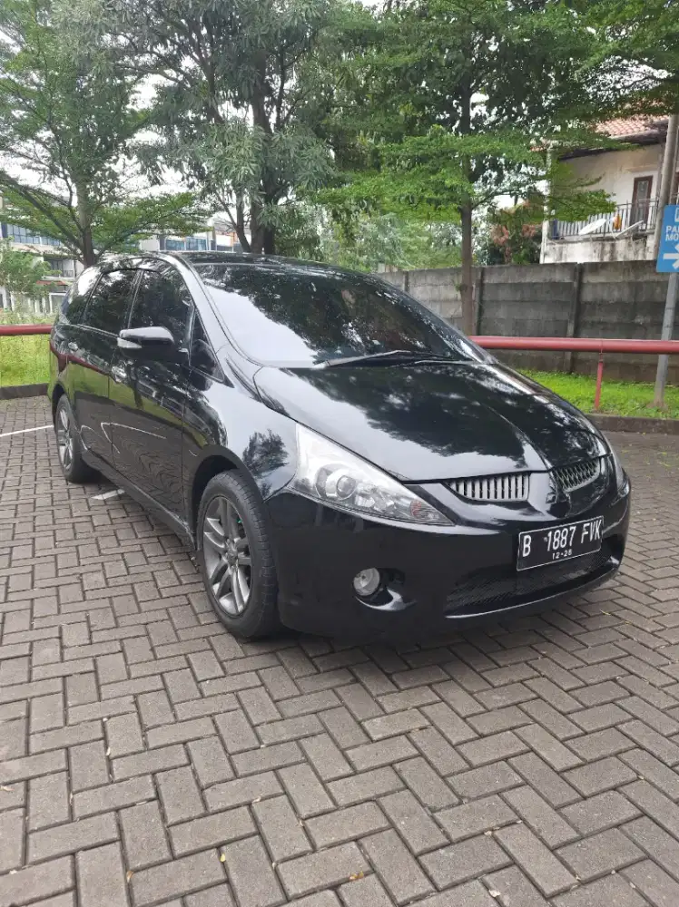Mitsubishi Grandis mivec 2006 matic siap mudik