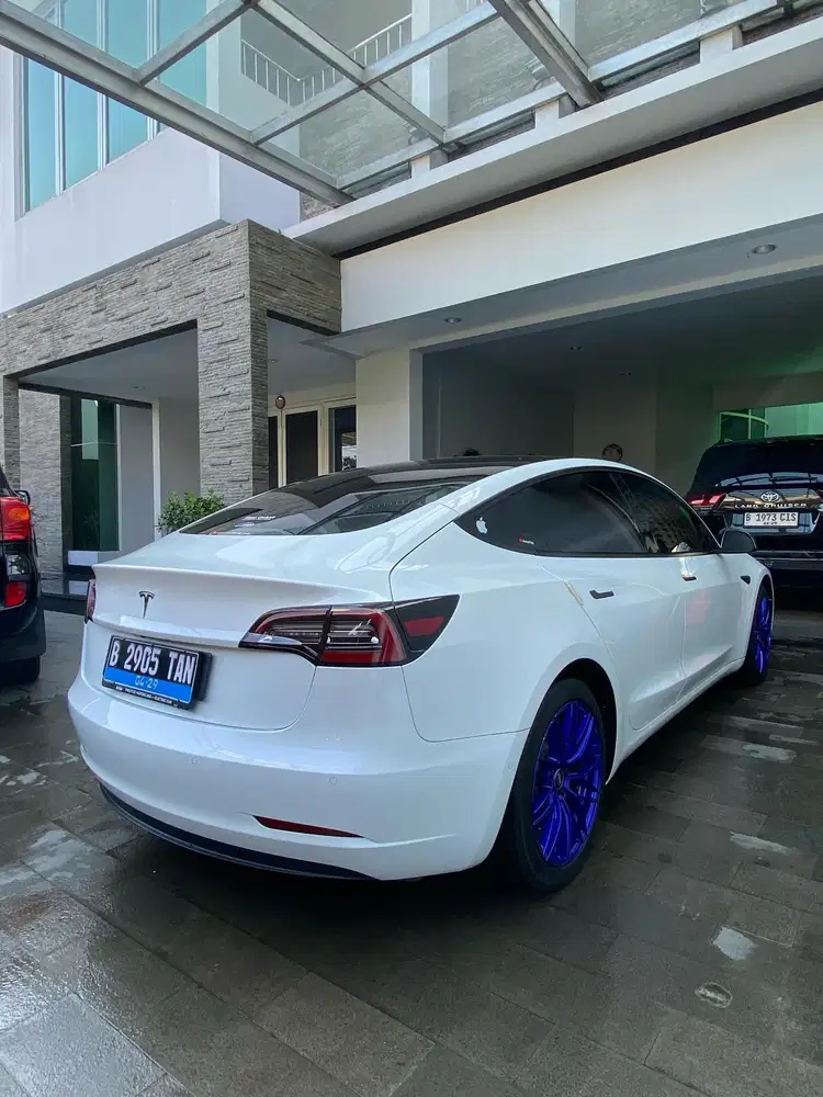 Tesla Model 3 Thn 2021