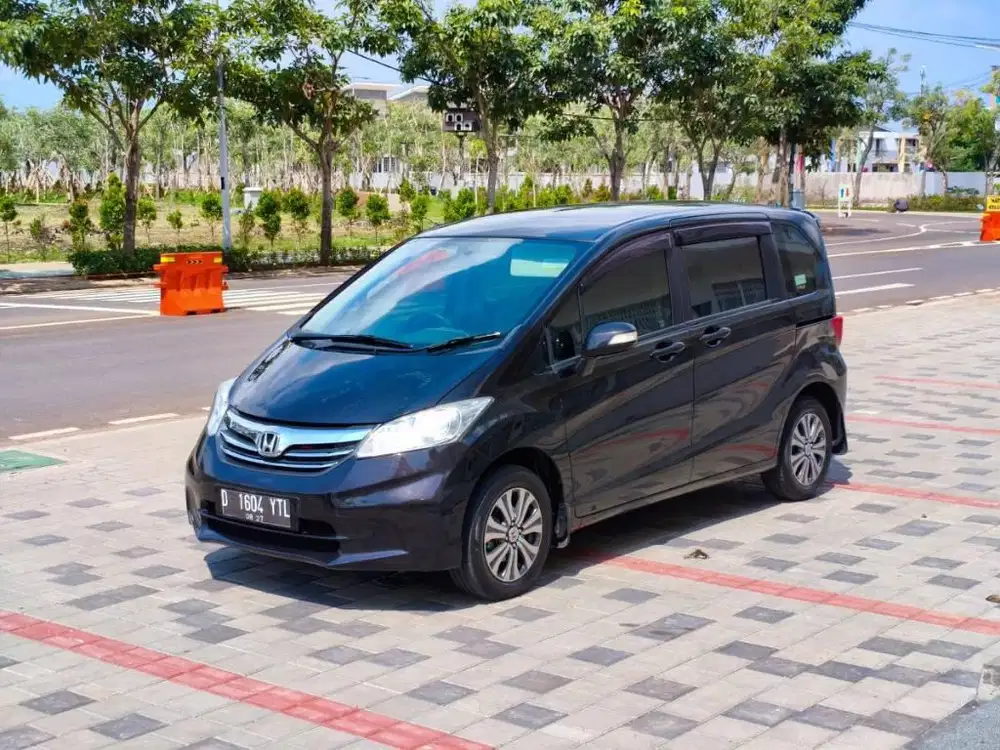 honda freed e psd at 2012 kreditmurah