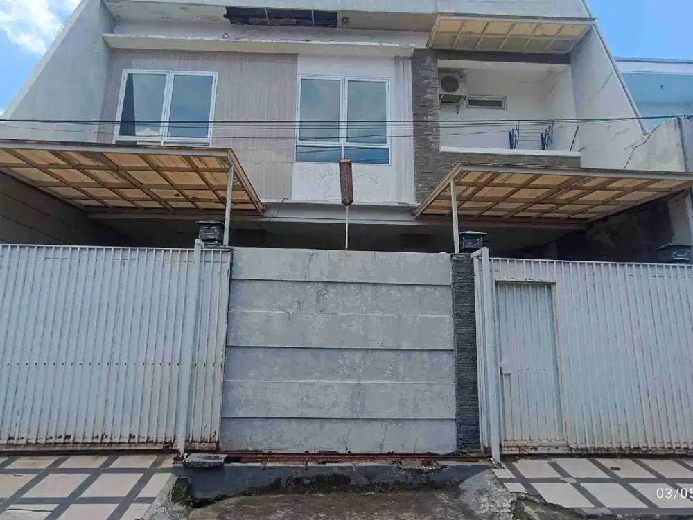 Rumah minimalis sejuk 2 lantai Lebak Arum dekat Kenjeran SHM