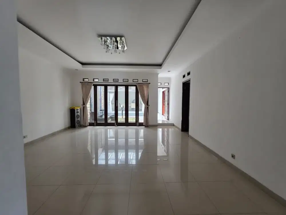 DISEWAKAN RUMAH KANTOR CANTIK 2 LANTAI JATIWARINGIN JAKARTA TIMUR