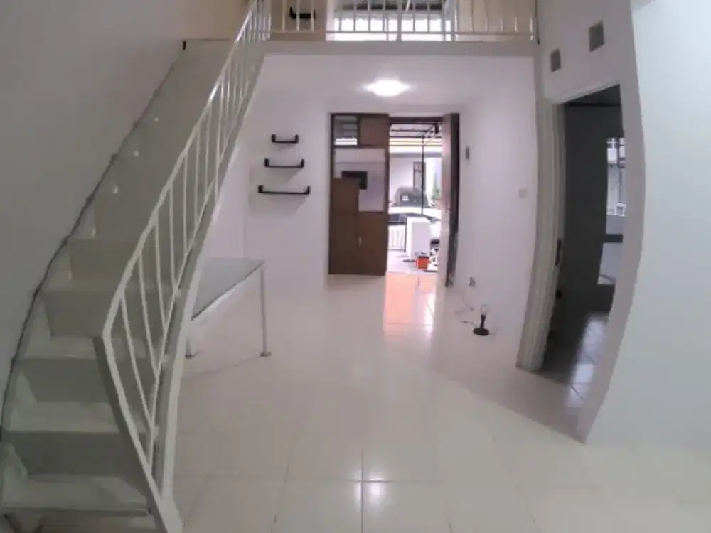 Dijual Rumah Bagus Permata Oriana Sektor 9 Bintaro