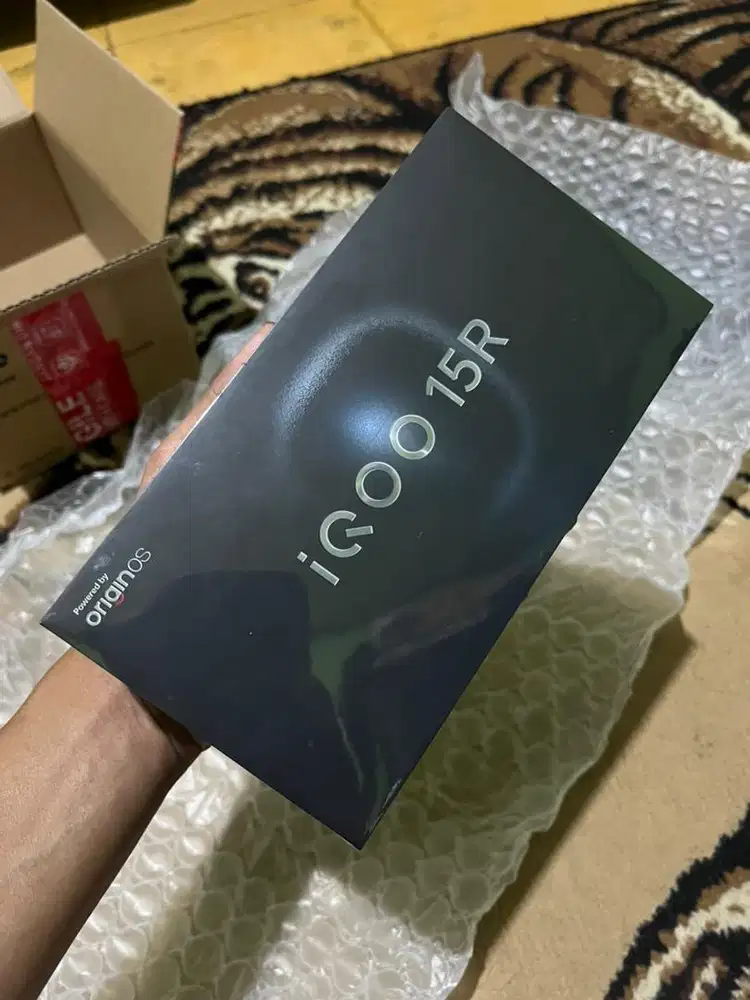 Hp handphone vivo iqoo 15r 8/256gb silver