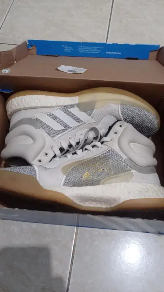 ADIDAS MARQUEE BOOST