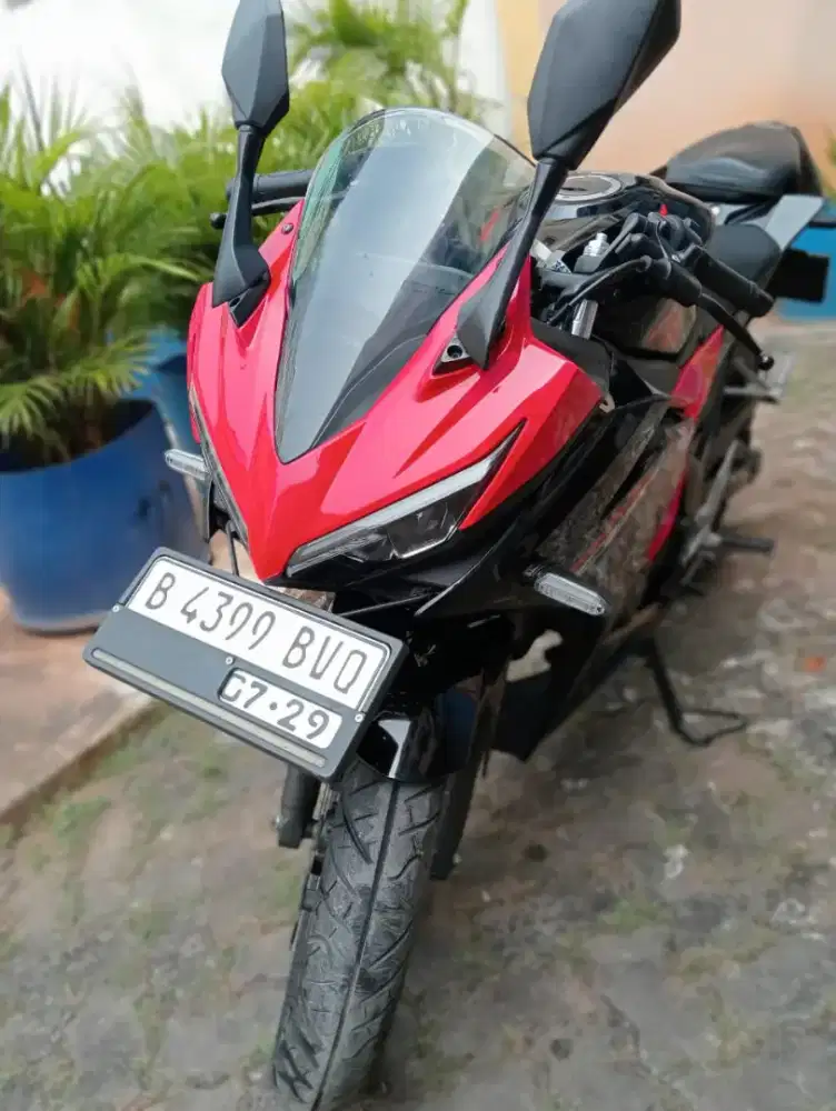 Promo DP 500 Honda CBR 150 R Tahun 2019