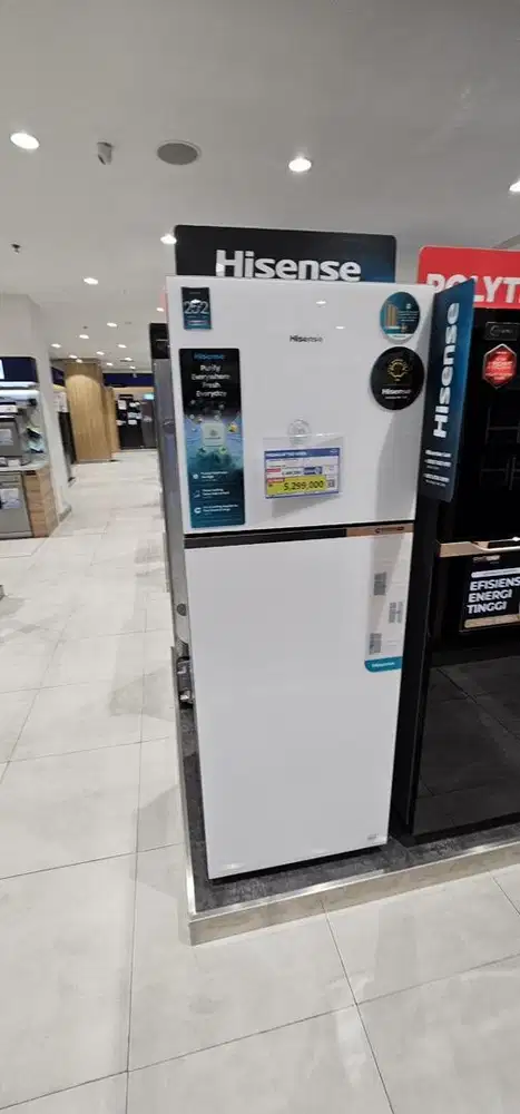 Kulkas inverter Hisense