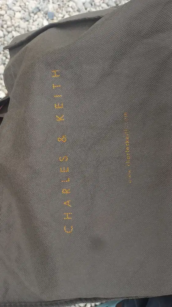 Tas charless & keith