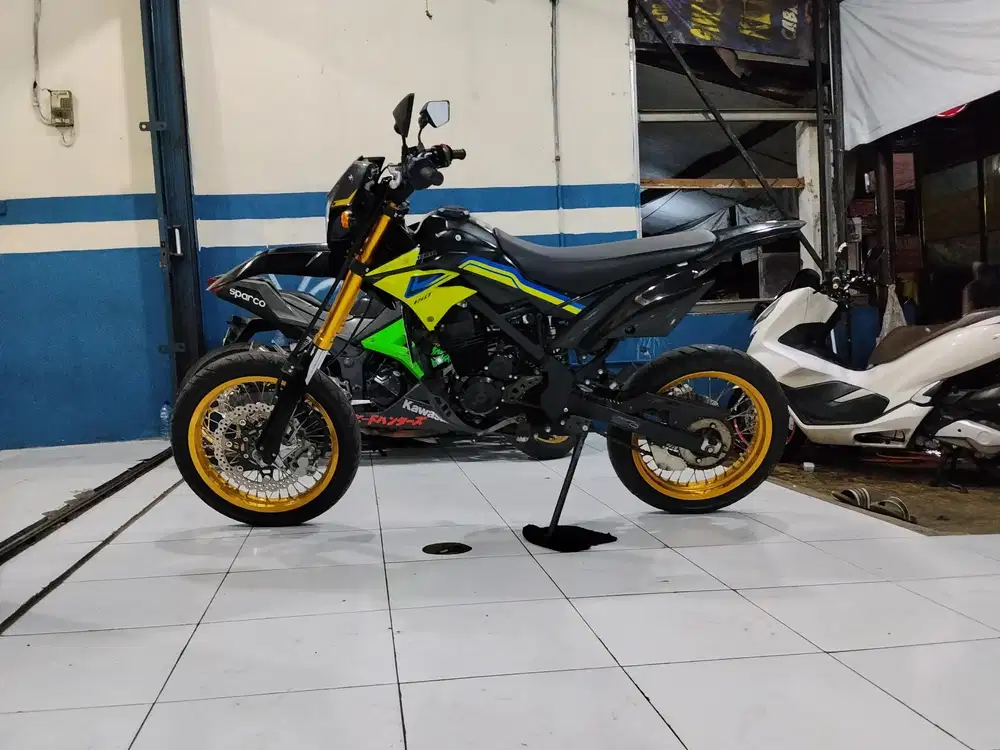 jual kawasaki D-tracker 2024 super mulus