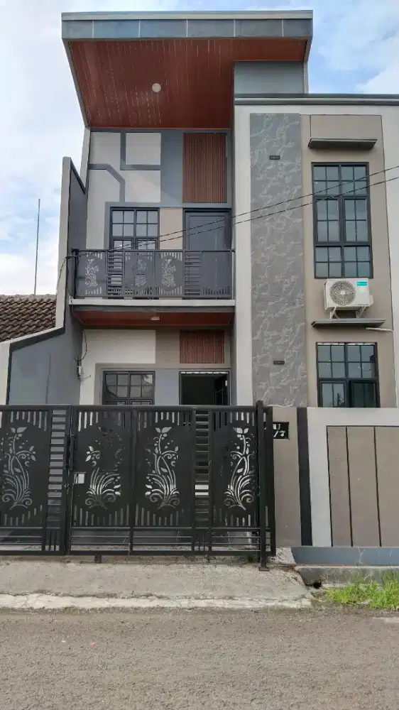 Dijual Rumah Design Modern Siap Huni di Citra Indah