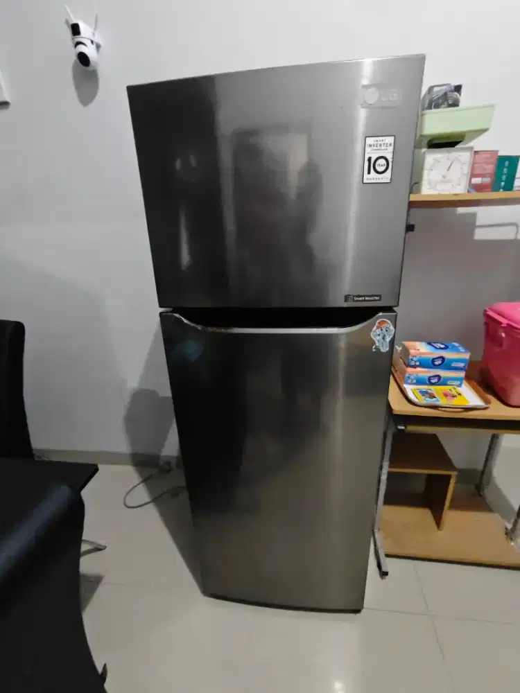 Lemari es LG inverter