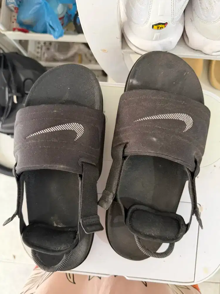 For Sale Sepatu Sandal Nike Original Counter Size 242,5 Preloved