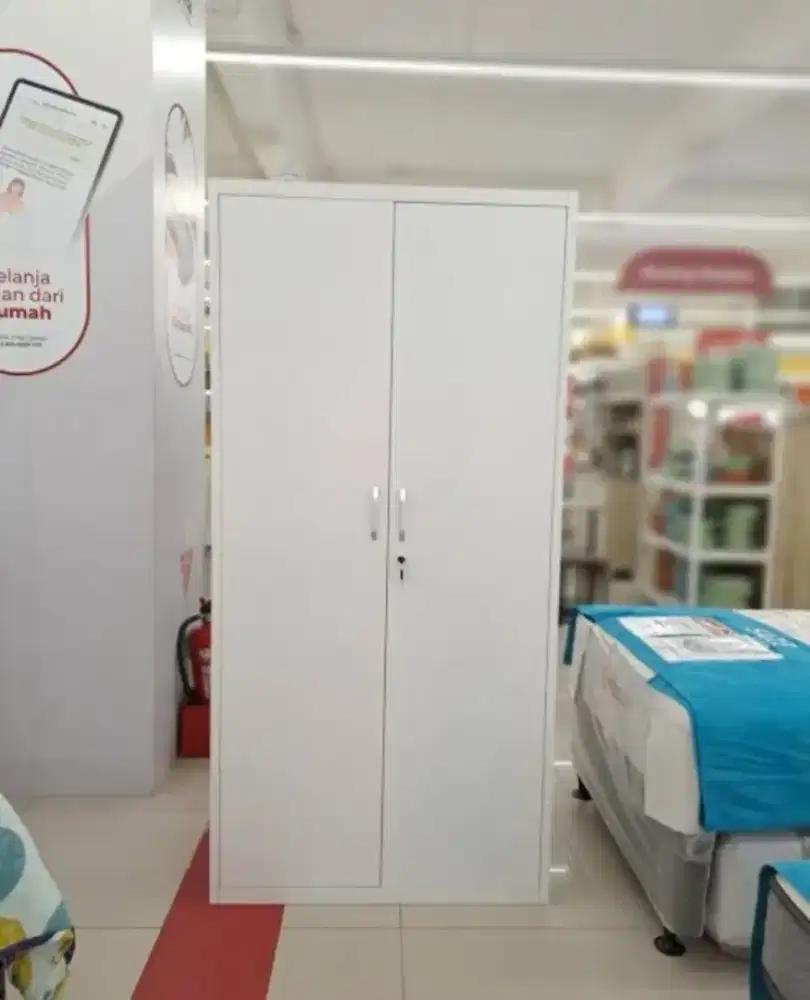 Lemari Pakaian Metal Murah