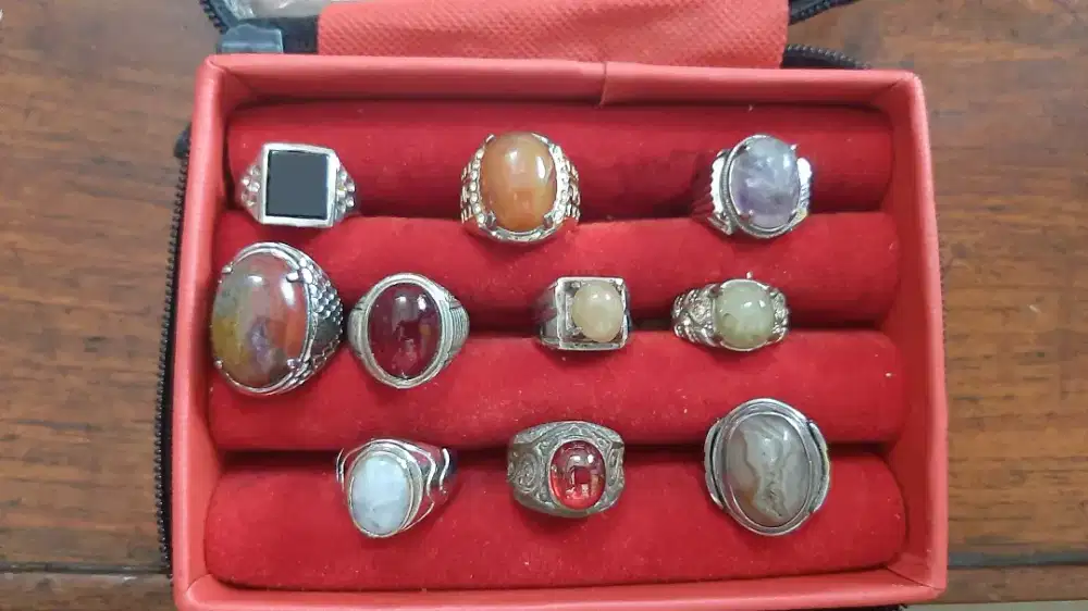 Batu Cincin Bekas