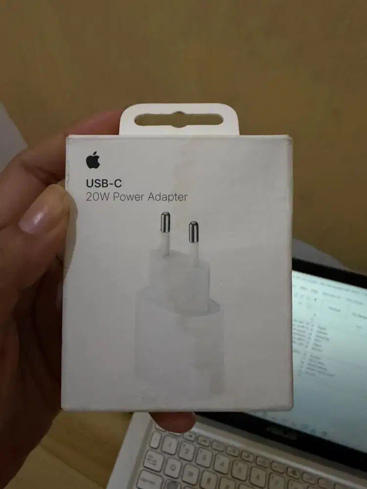 Adaptor iphone 20 watt
