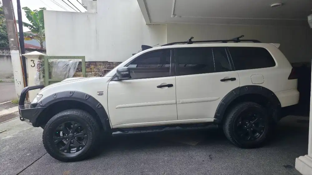 2014 Mitsubishi Pajero Sport 2.4 Dakar 4X2 SUV