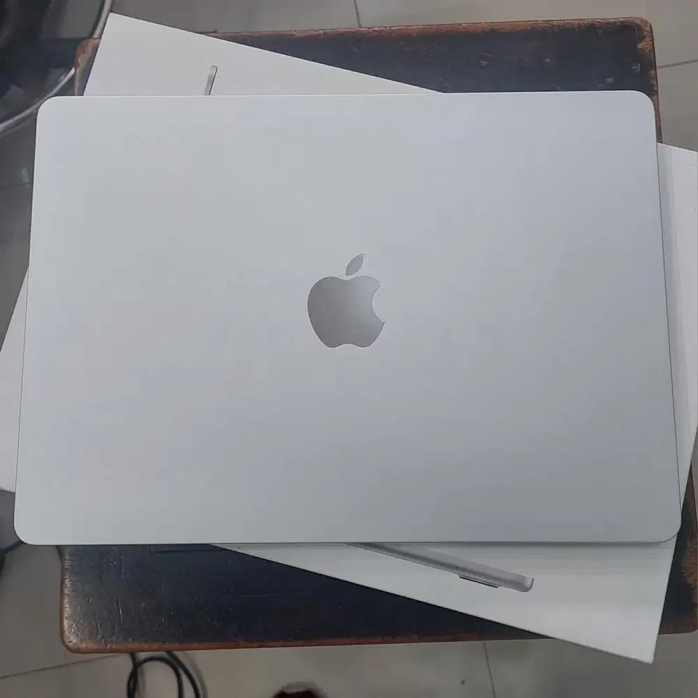 Macbook Air 13 inch M3 2024 iBox (8/512)