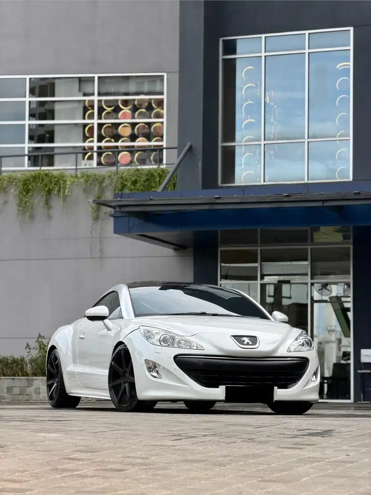 CASH Peugeot RCZ 1.6L Turbo 2013 Low KM