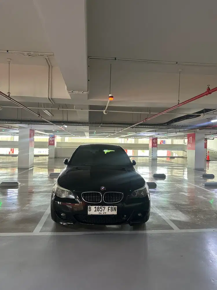 BMW 523i 2009 Bensin