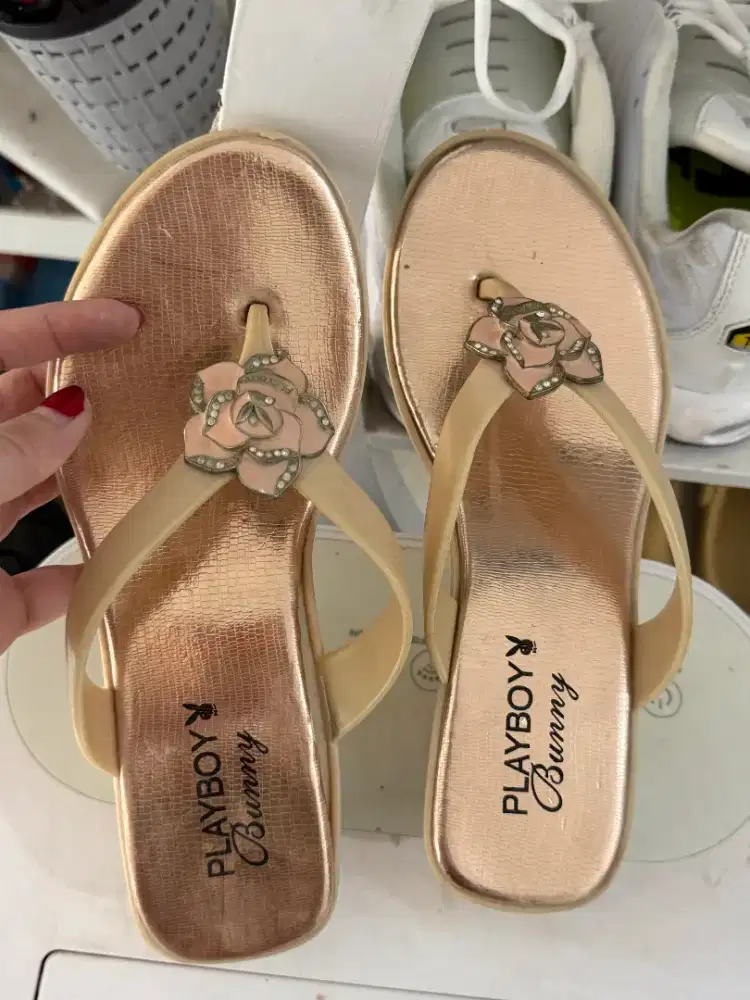 For Sale Preloved  Sandal Wedges Merk. PLAYBOY Original Counter