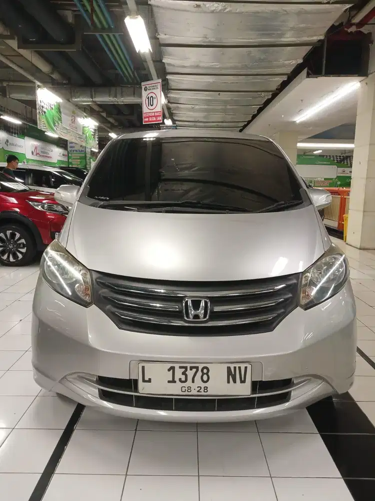 honda FREED E PSD MATIC 2011 siap dipinang DP 45 juta