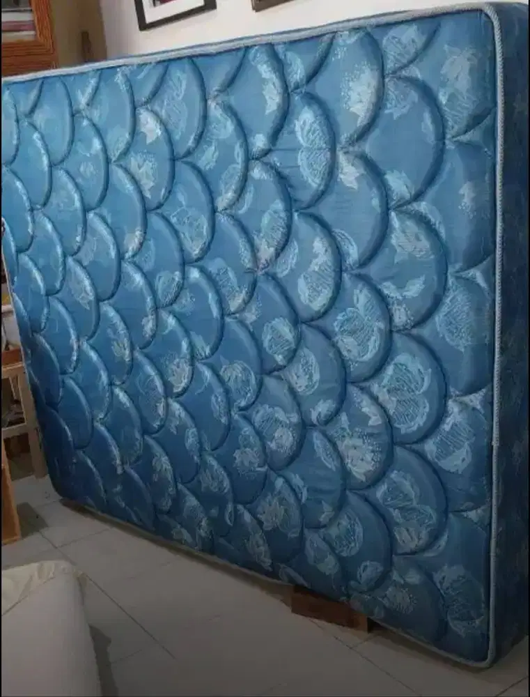 Kasur Springbed Yuki Queensize