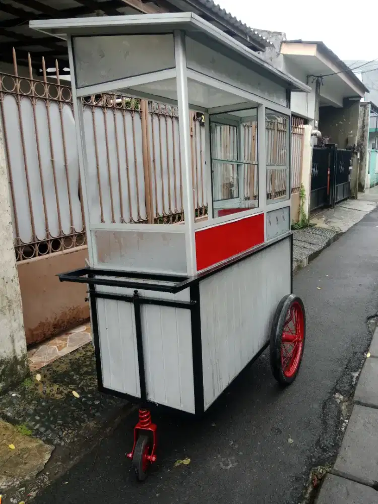 Gerobak bekas dimsum full alumunium ( nego tipis)