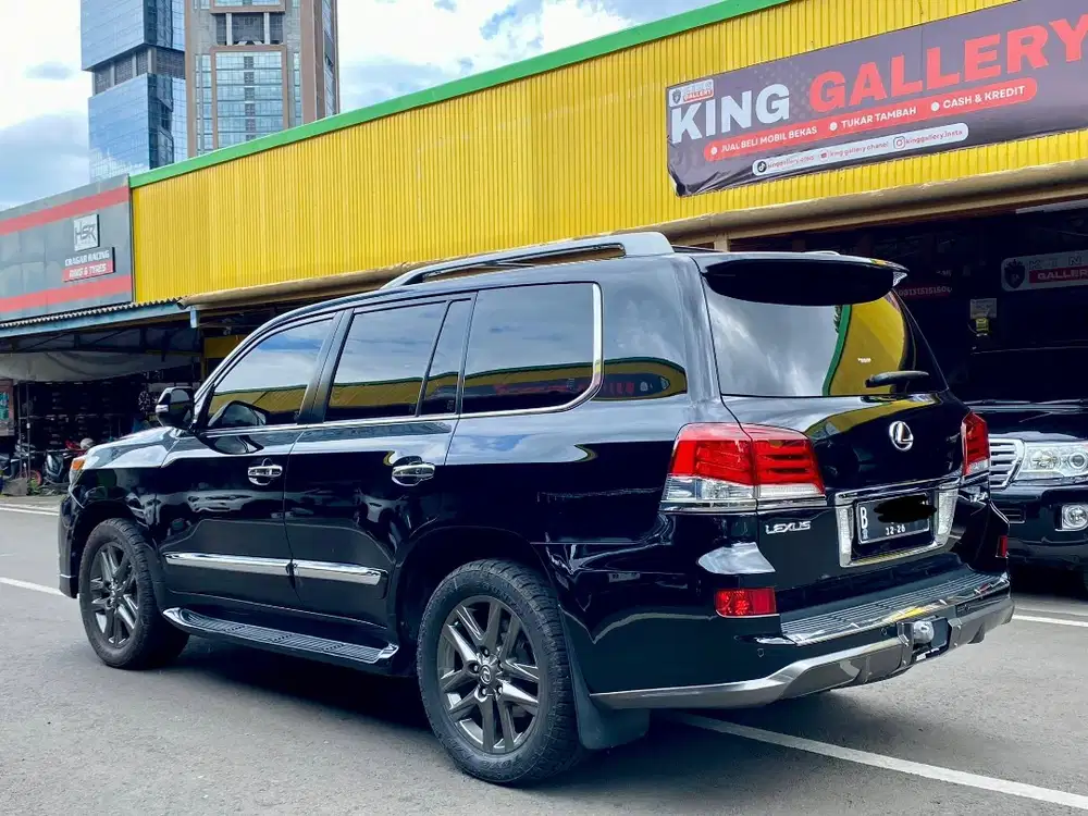 LEXUS LX570 AT HITAM 2014
