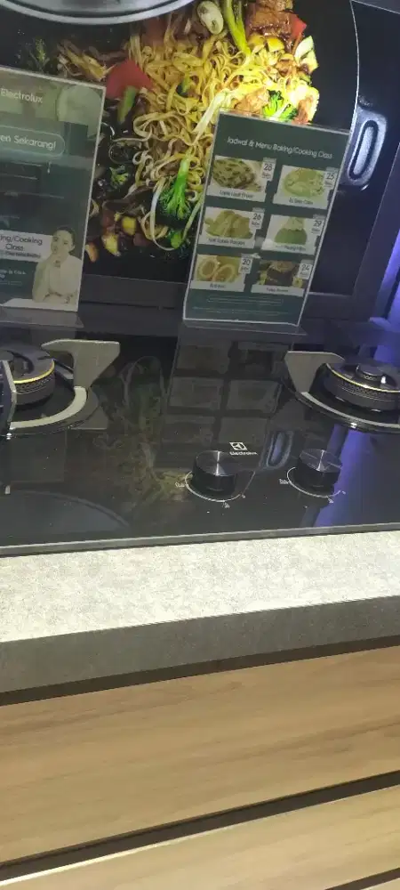 kompor tanam Electrolux