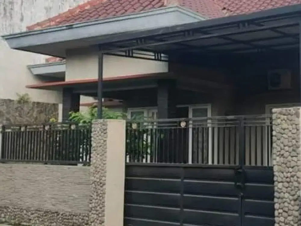 Kos Guest House dijual 5KT+KMDalam 3Carport Stasiun KA Ketindan Lawang