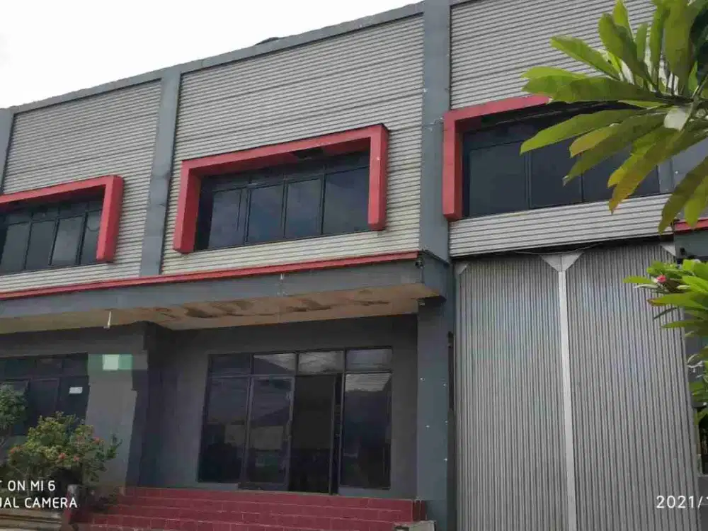 Disewakan gudang strategis siap pakai bantar gebang