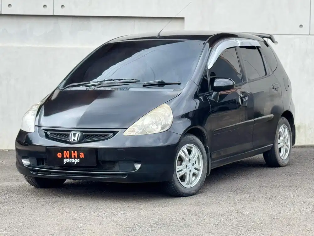 Honda JAZZ IDSi 1.5 Automatic 2005.. eNHa garage Semarang..
