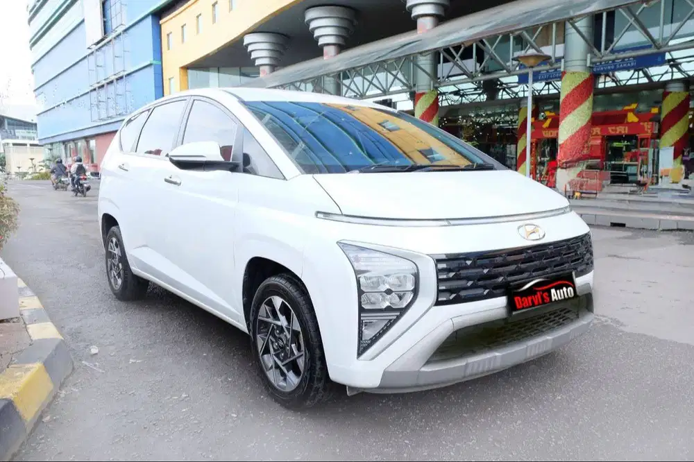 PLAT GENAP 2022 Hyundai Stargazer 1.5 PRIME CAPTAIN SEAT TWO TONE