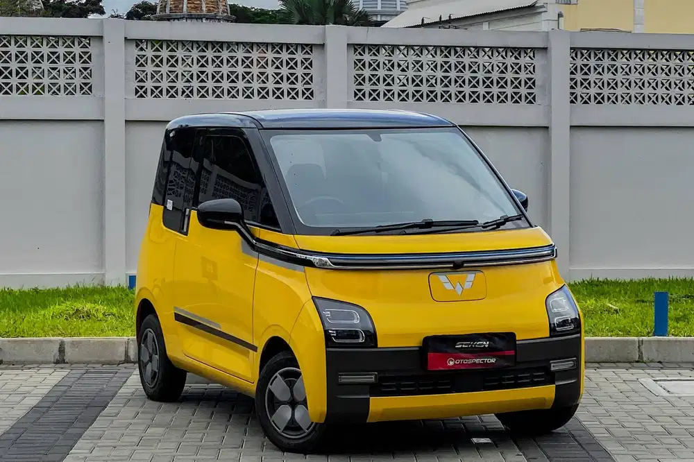 Wuling Air EV Long Range AT Matic 2022 Kuning.