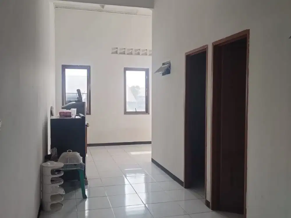 RUKO MINIMALIS 2 LANTAI LOKASI RAMAI COCOK UNTUK SEGALA USAHA SIAP PAKAI DI CIBALIGO