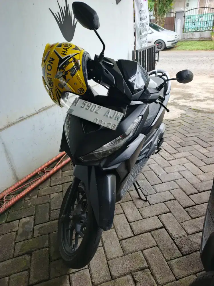 Dijual honda vario 125 warna hitam