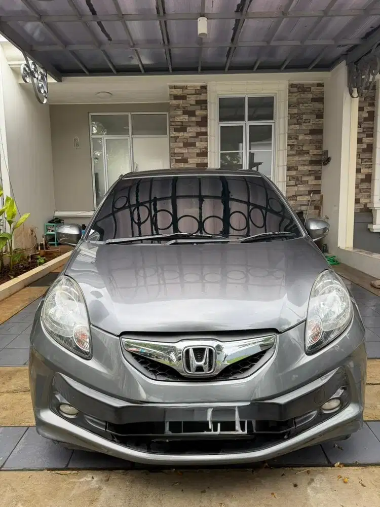 Dijual honda brio 2013 abu abu