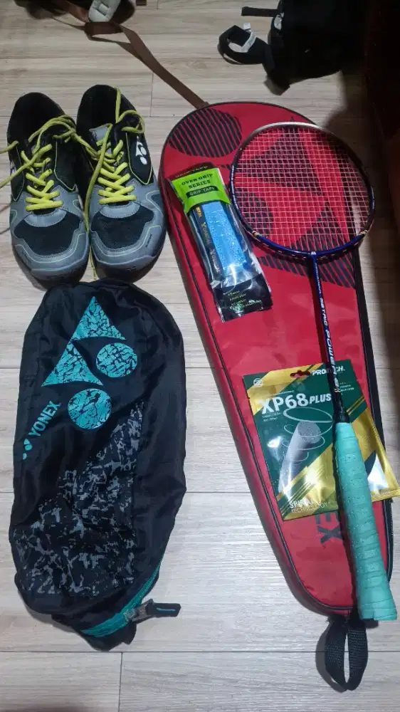 Raket RS metric power 8 & sepatu yonex mach 2