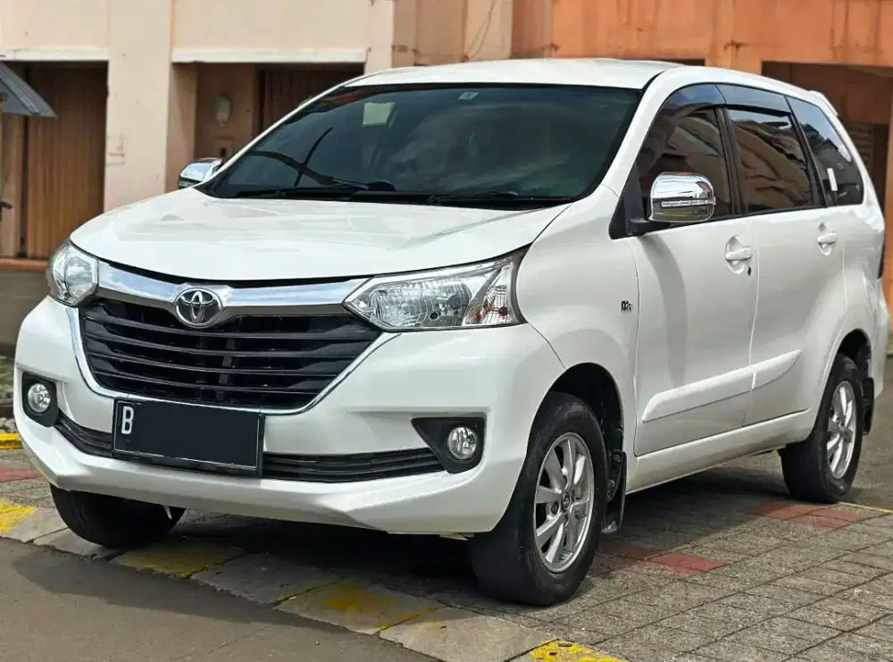 Dp minim Avanza G AT 2017 Matic 1.3 Putih Grand Toyota sdr veloz