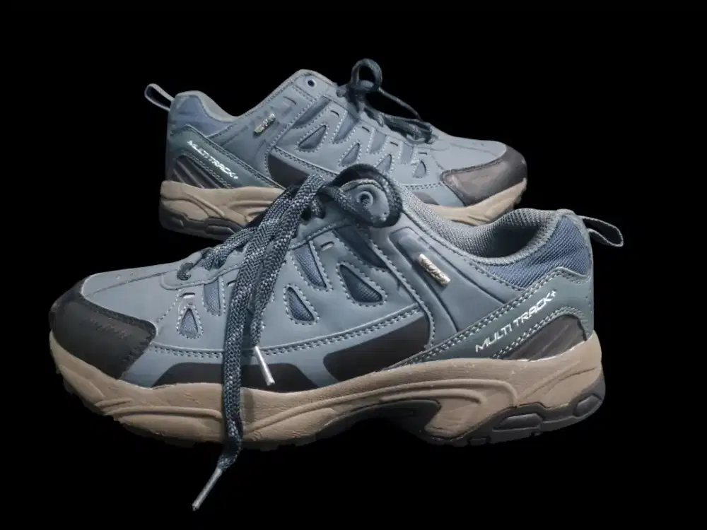 Sepatu Outdoor Lecaf