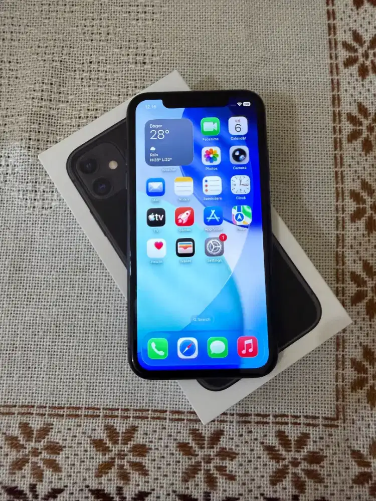 iPhone 11 64GB iBox