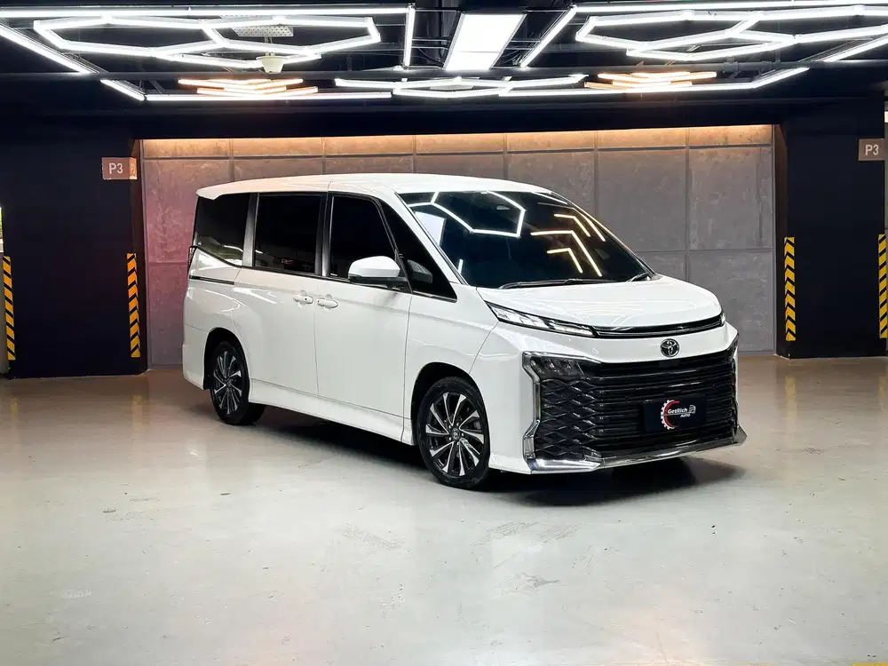 Putih !!! Toyota Voxy 2.0 At 2022