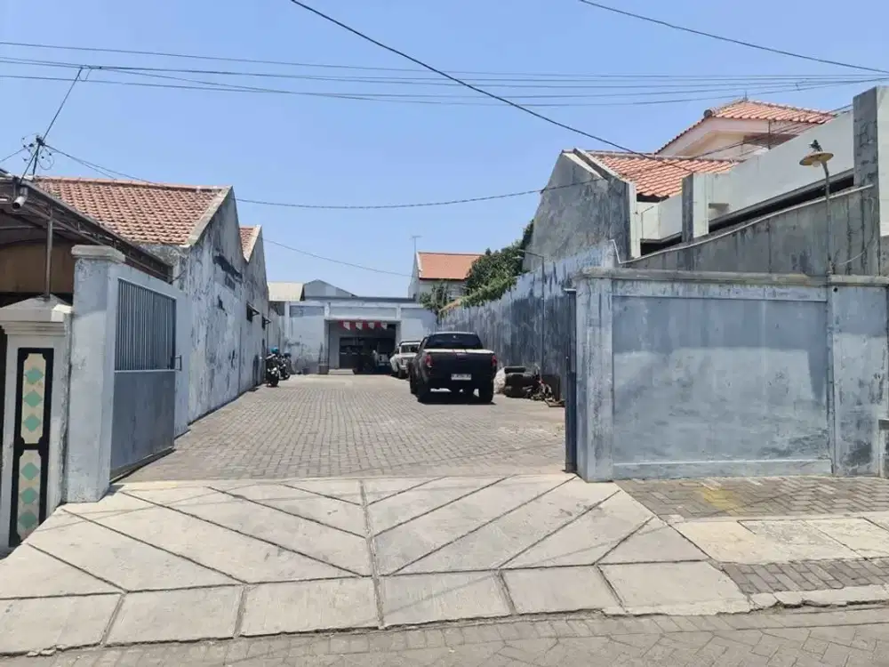 BANTING HARGA RUMAH USAHA EX WORKSHOP DI KUTISARI SELATAN