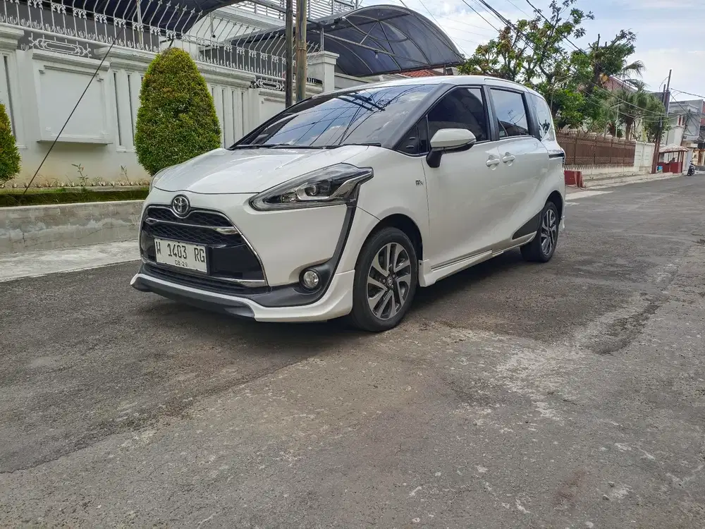 Toyota Sienta Q 1.5 Automatic Good Condition