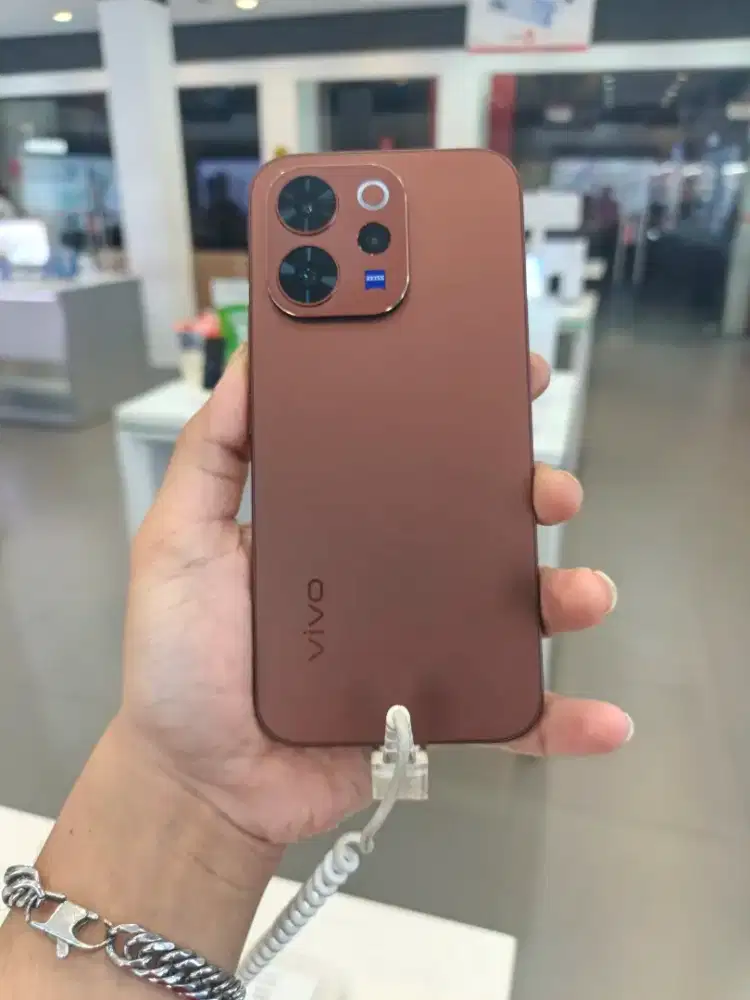 KREDIT PREE-ORDER VIVO V70 TERBARU TANPA DP! BUNGA 0% FREE 2 CICILAN