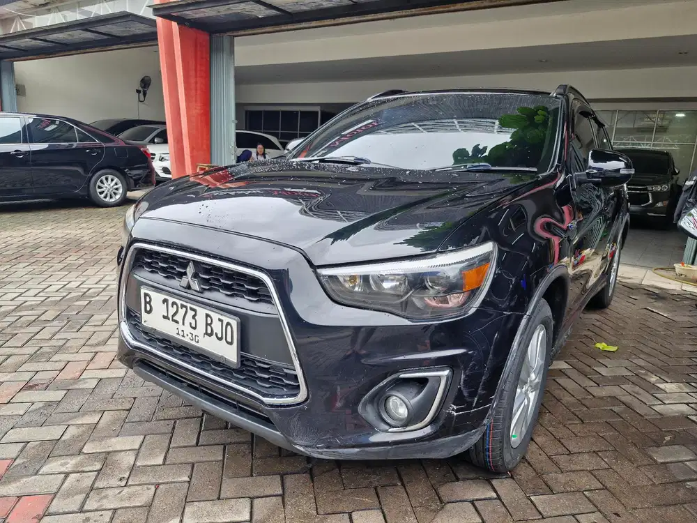 Mitsubitshi Outlanfer Px 2.0 Automatic 2015 Bensin Hitam Metalik