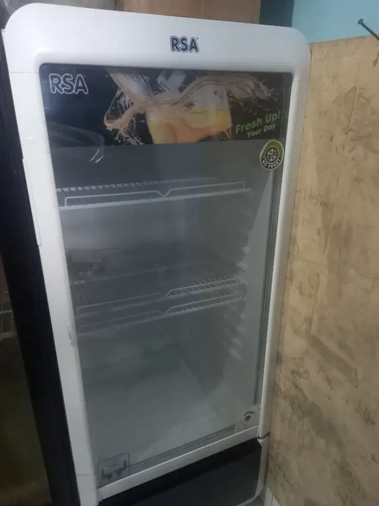 Showcase bekas 3 rak