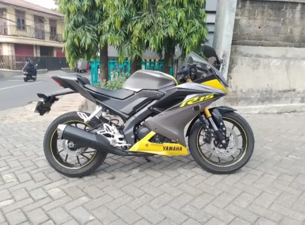 R15 V3 SILVER TH 2020, DP 500 RIBU