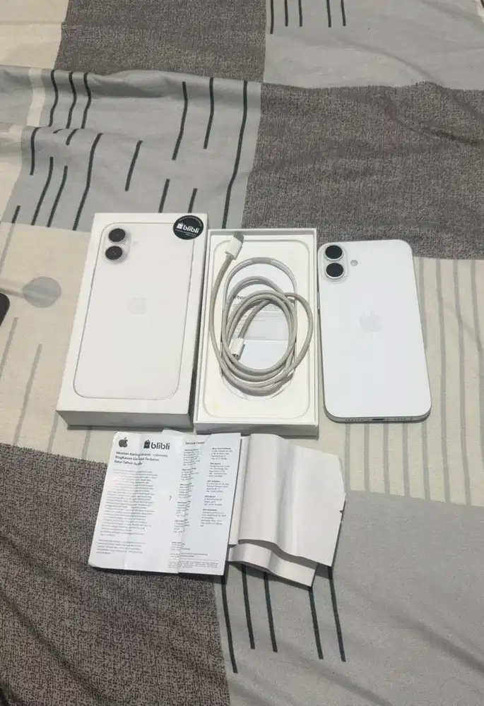Iphone 16 plus 128 gb garansi resmi indonesia