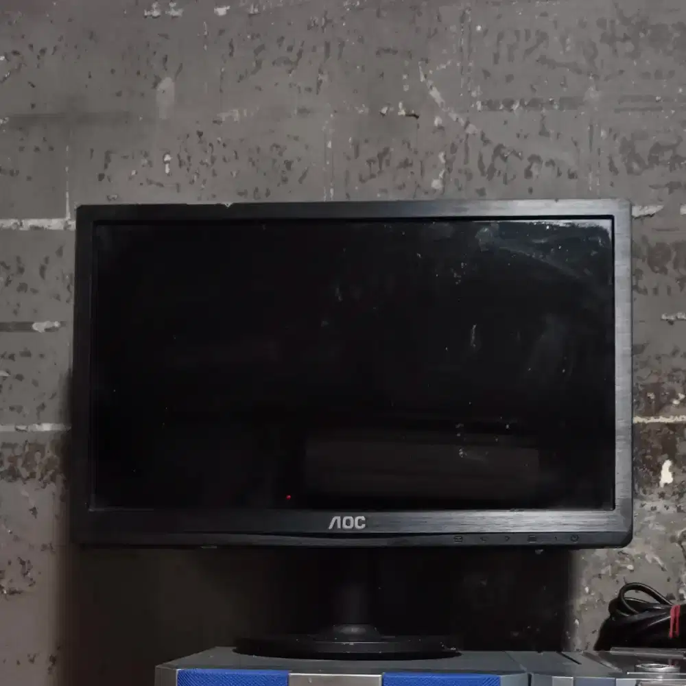 2 Monitor 16inci Samsung dan AOC